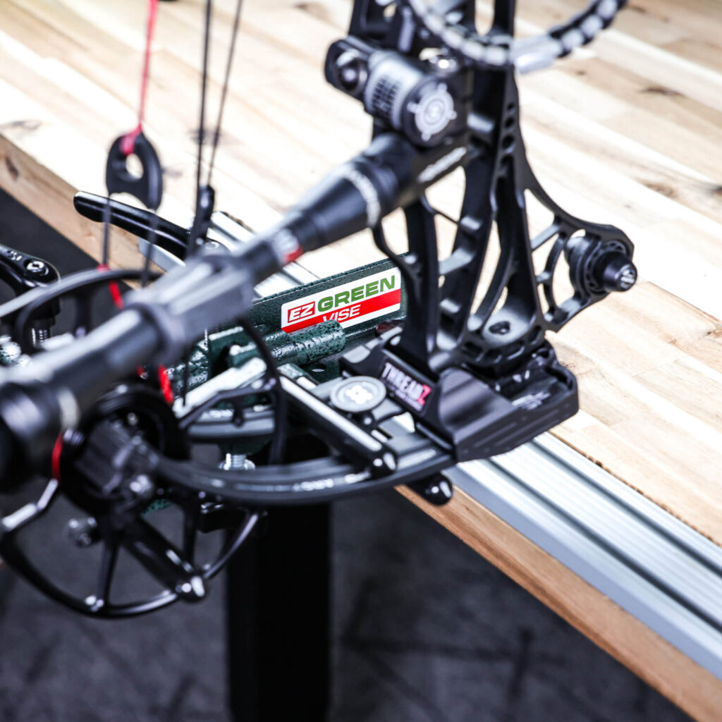 archery-bow-vise-green-egv1001-6