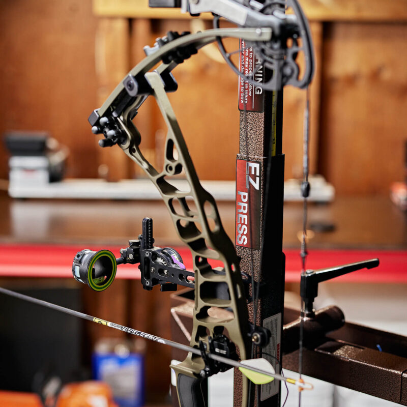 Center Pivoting Bow Presses